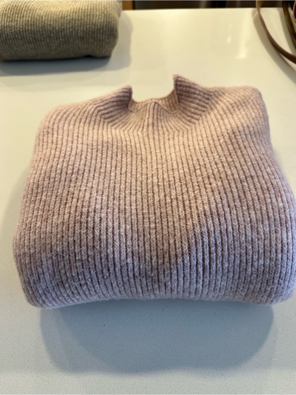 Abercrombie & Fitch Pink Sweater